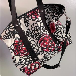 Coach Daisy Flower Graffiti Tote !